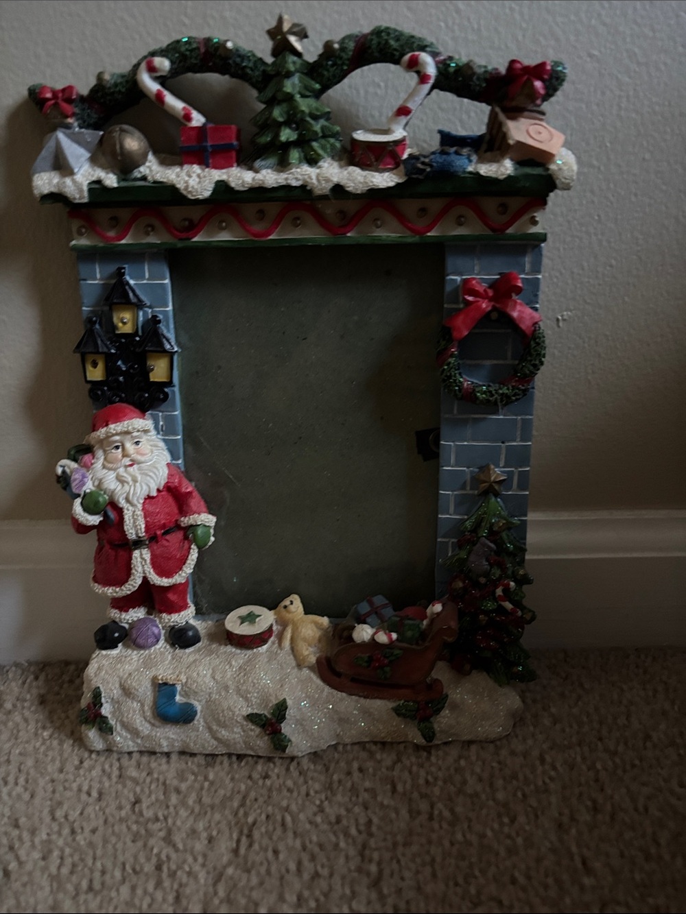 Holiday Santa Picture Frame